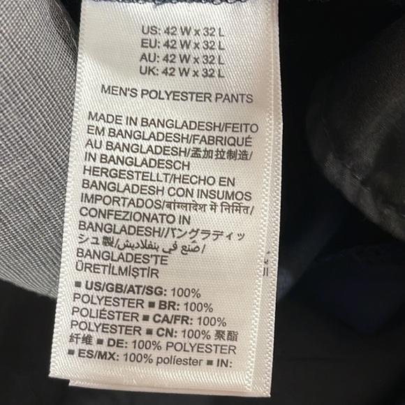 Amazon Essentials Men's Classic-Fit Expandable-Waist Flat-Front Dress Pant 42x32 - Picture 10 of 13